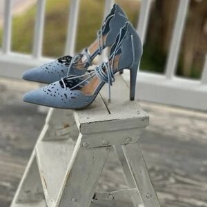 Christian Siriano Baby Blue tie-up pump size 9